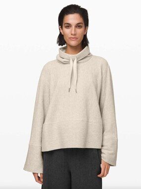 Lululemon Retreat Yourself Pullover
Heathered Light Ivory